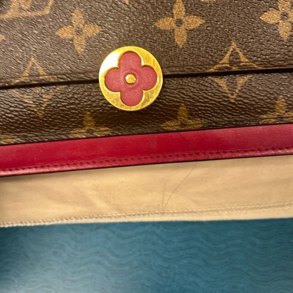 Louis Vuitton Felicie Pochette Monogram Design bag with LV chain strap - Picture 8 of 12